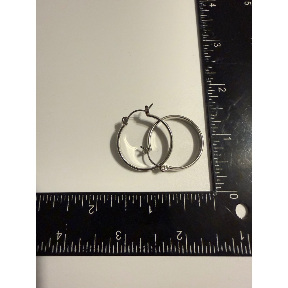 Silver Tone Medium Hoop Earrings Polished Round Latch Back 1 Inch Diameter